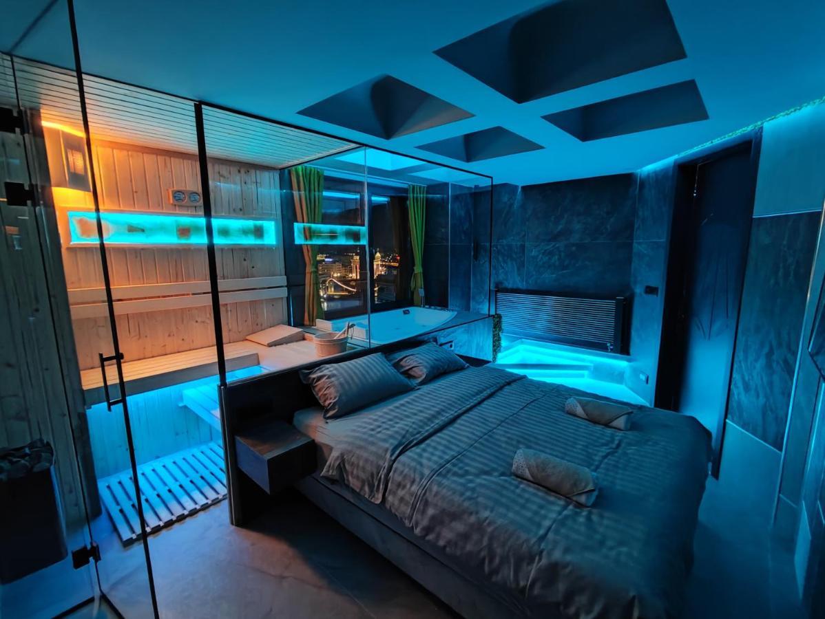 Smart Luxury Penthouse Suites - Private Sauna, Hot-Tub, Home Cinema At The Best Location In 斯科普里 外观 照片