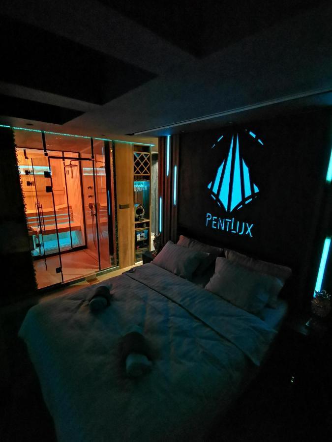 Smart Luxury Penthouse Suites - Private Sauna, Hot-Tub, Home Cinema At The Best Location In 斯科普里 外观 照片