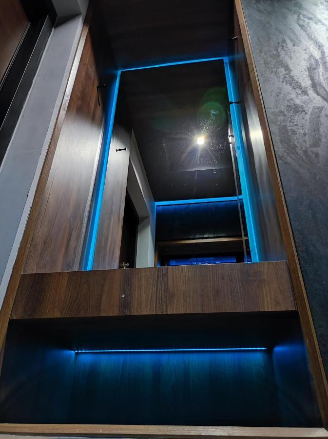 Smart Luxury Penthouse Suites - Private Sauna, Hot-Tub, Home Cinema At The Best Location In 斯科普里 外观 照片