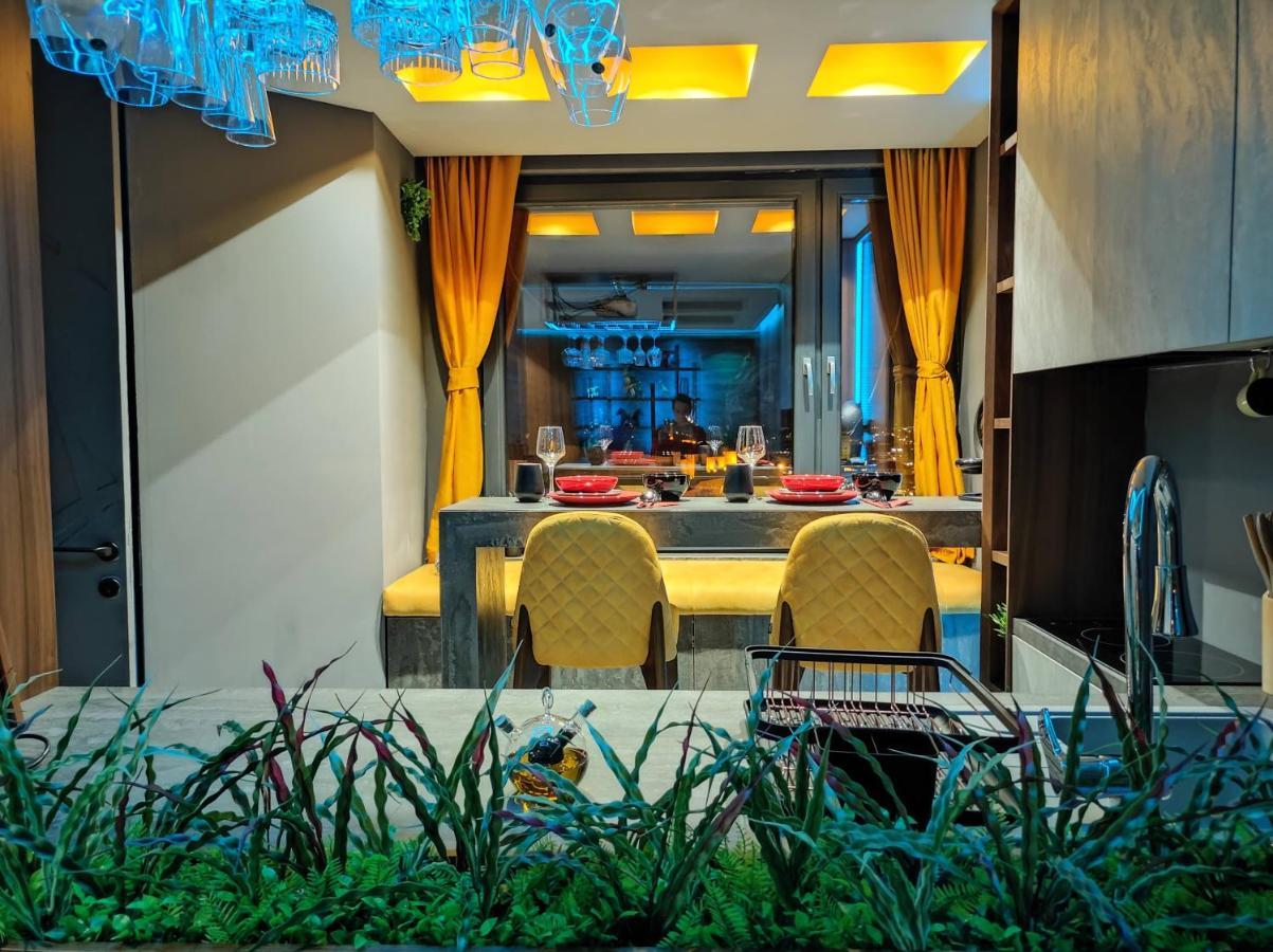 Smart Luxury Penthouse Suites - Private Sauna, Hot-Tub, Home Cinema At The Best Location In 斯科普里 外观 照片