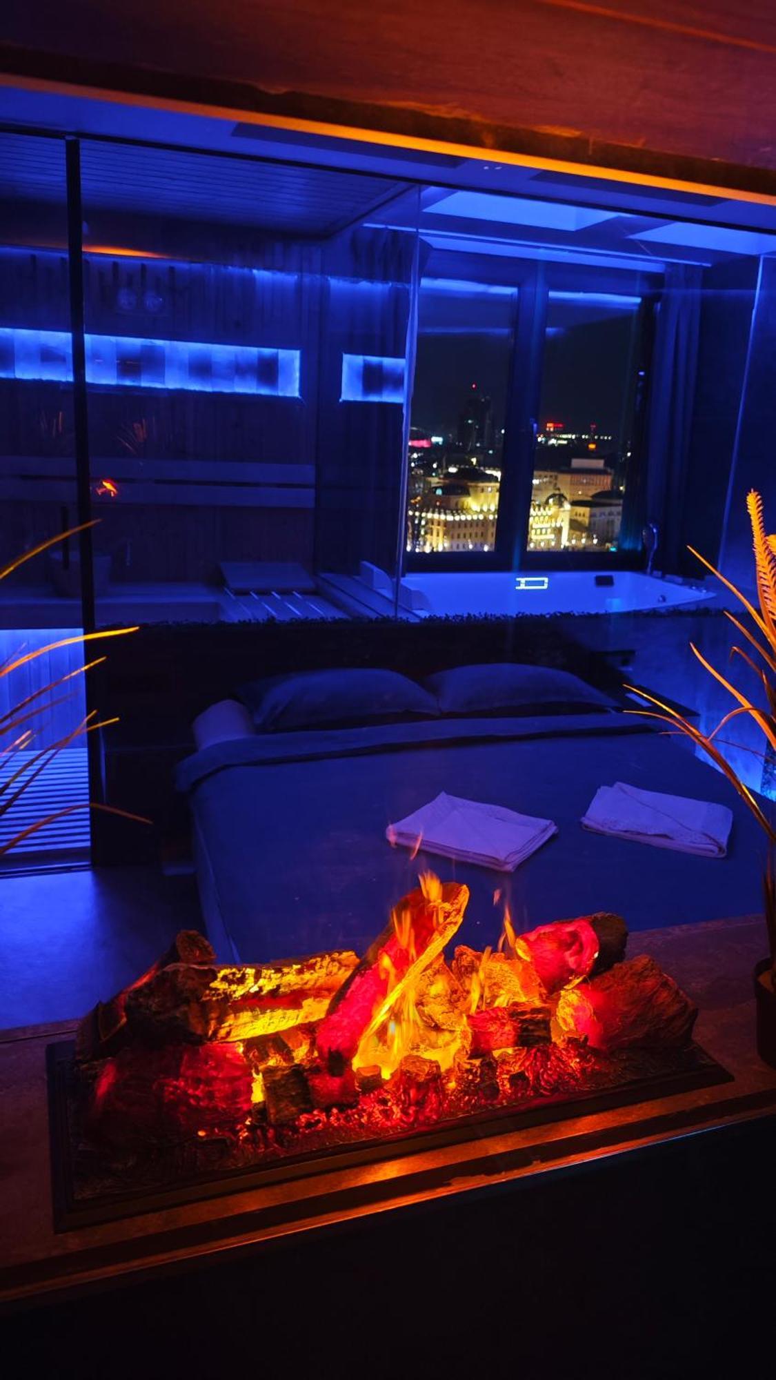 Smart Luxury Penthouse Suites - Private Sauna, Hot-Tub, Home Cinema At The Best Location In 斯科普里 外观 照片